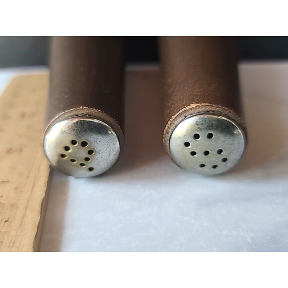 Mid Century Modern Salt And Pepper Shakers Vintage - Picture 8 of 10